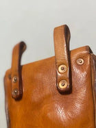 Riñonera de Cuero Genuino para Hombre - Bolso Pequeño Vertical Vintage con Solapa