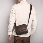Riñonera de Cuero Vintage para Hombre - Bolso Bandolera con Cierre de Solapa