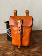 Riñonera de Cuero Genuino para Hombre - Bolso Pequeño Vertical Vintage con Solapa