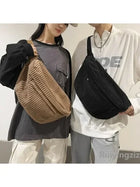 Riñonera Deportiva Grande para Mujer: Bolso de Cintura de Vellón, Espaciosa y Elegante
