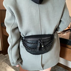 Riñonera Deportiva Elegante con Cadena para Móvil y Cartera - Diseño de Piedra