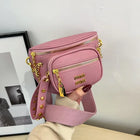 Riñonera Deportiva para Mujer: Bolsa de Cintura de Cuero Sintético con Apliques de Letras, Tachuelas y Cadena