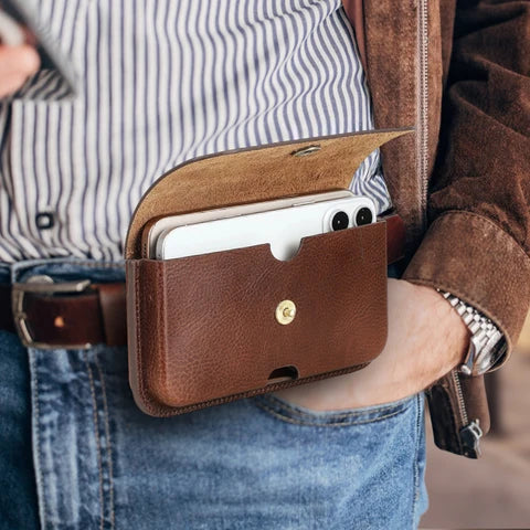 Riñonera Deportiva de Cuero Italiano para Hombre - Bolsa de Cintura con Doble Bolsillo para iPhone 16 Pro Max