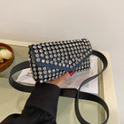 Riñonera Deportiva Mujer - Bolso Pechera de Cuero Sintético con Tachuelas, Bandolera Ajustable para Viajes y Teléfono
