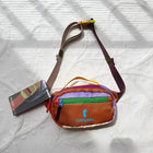 Riñonera Deportiva Multicolor 1.5L: Bolso de Cintura y Cruzado Ligero para Primavera y Verano