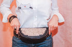 Riñonera Deportiva de Cuero para Mujer - Bolso Bandolera Pequeño y Elegante